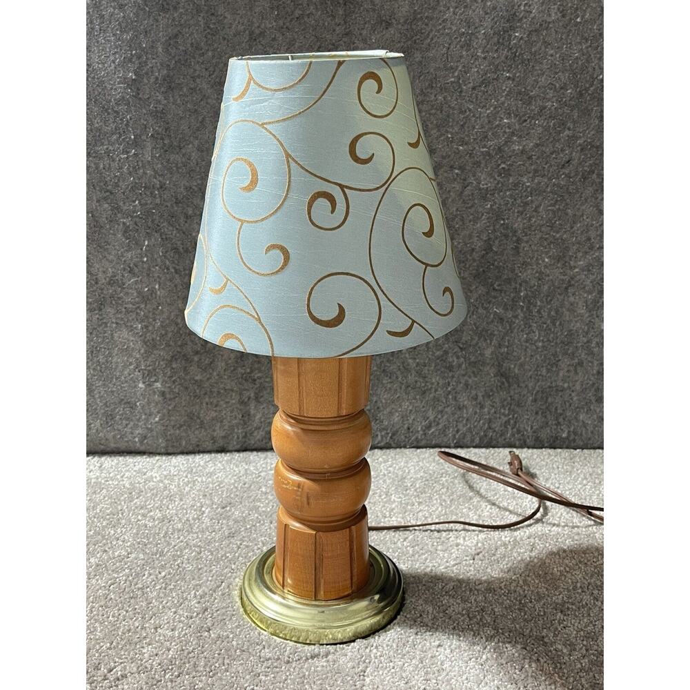 Vintage Turned Wood Table Lamp Bedside Rustic Farmhouse Colonial Accent 1970s